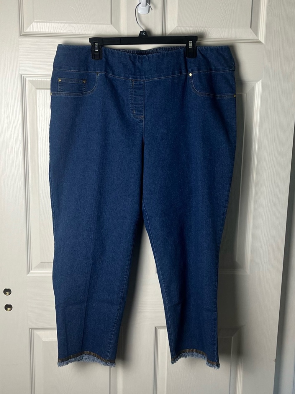 High-Rise Dark Blue Cropped Women's Stretch Jeans